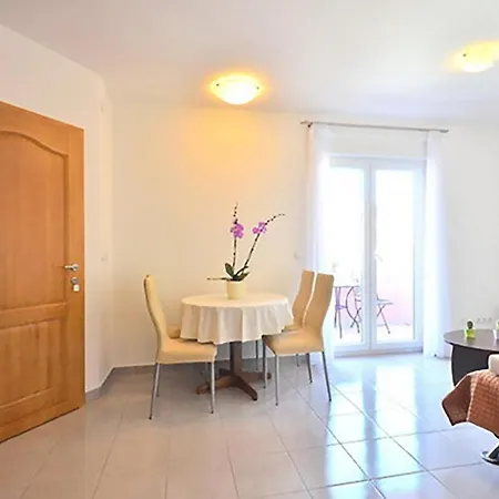 Bonsai بودْسْتغانا