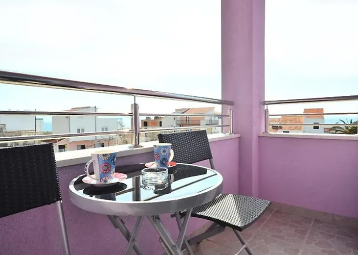 Bonsai * ポドストラナ